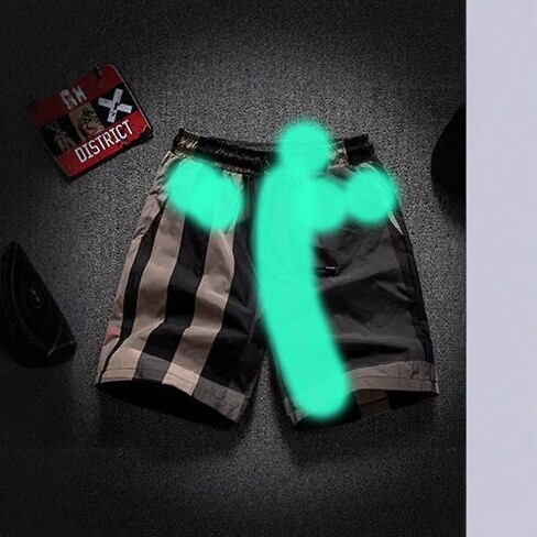 European style plaid shorts for men, trendy loose beach shorts, 5-point pants, summer casual khaki color