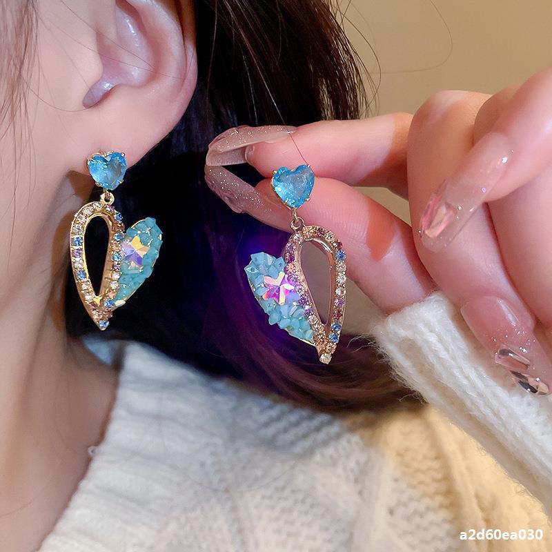 12g Weight Artificial Diamond, Crystal Inlay Material Earrings Classification 1 Pair Quantity Holiday, Daily Occasion Artificial Crystal Material Gold Plated Plating Heart Shape, Flower Pattern Women's Gender Plating, Inlay Design Sweet Style 1 Pair Sweet Heart Shape Flower Plating Inlay Artificial Crystal Artificial Diamond Crystal Gold Plated Earrings 10