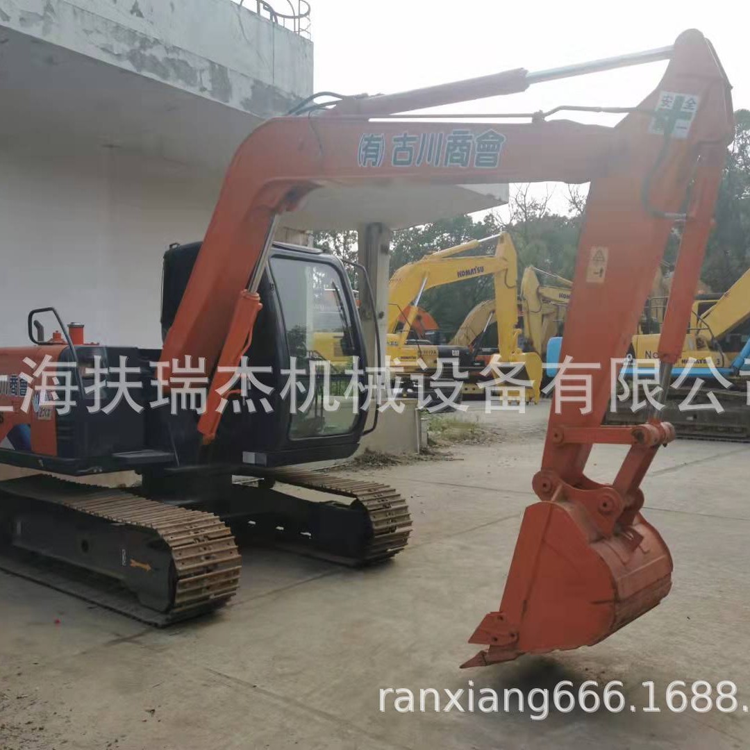 日立ZX70二手挖机出售，日立7吨挖掘机