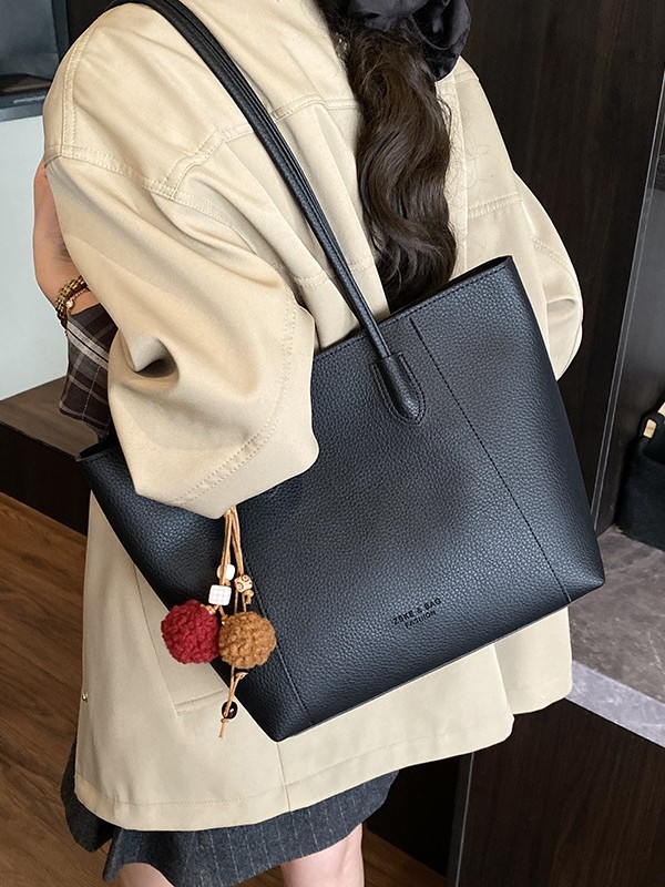 Casual bolsa de gran capacidad para mujeres 2025, nueva ciudad coreana simple alta sensación de viaje de moda bolso de hombro