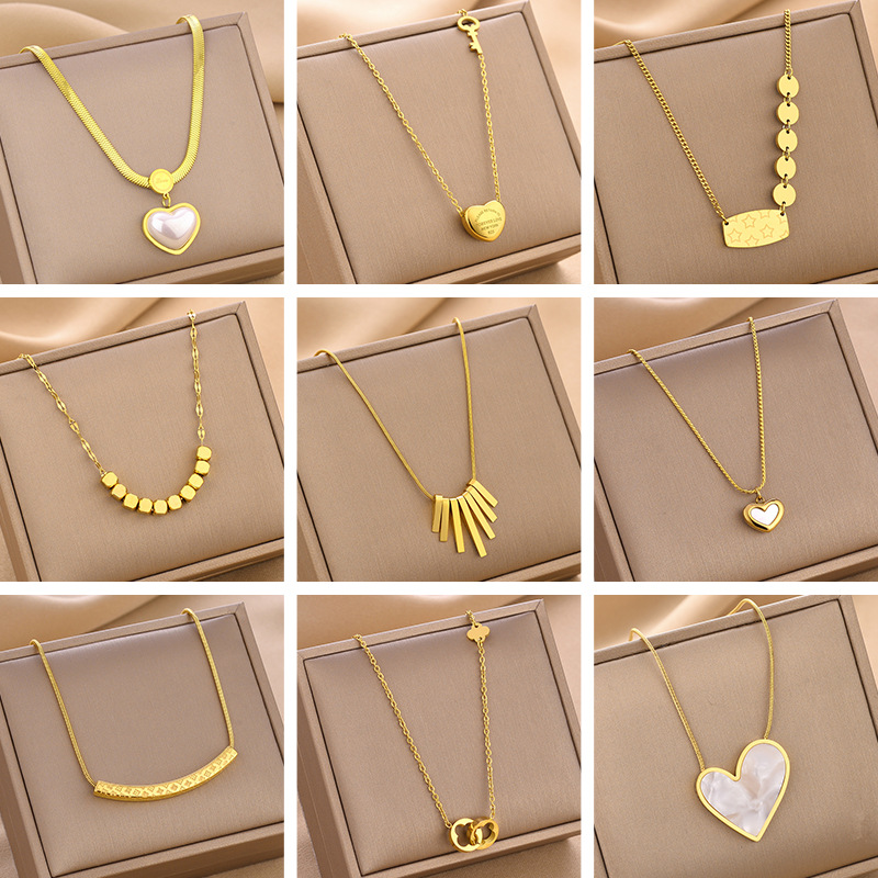 Collar de acero de titanio para mujeres simple y versátil estilo ligero de lujo nicho diseño de alta calidad no decoloración joyería de cadena de clavícula al por mayor