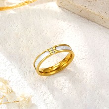 白贝母三颗钻钛钢戒指女小众轻奢设计感时尚高级感不掉色指环批发