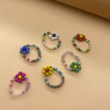 ɭϵС���²�ɫ�����ָŮ�W���|�۾W�t����β��r��С�����|���