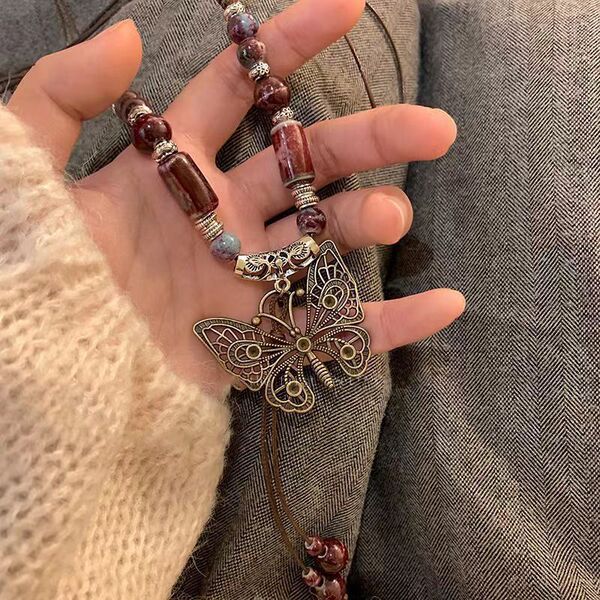 Retro necklace