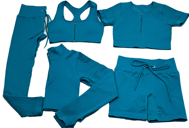 Conjunto de cinco piezas verde