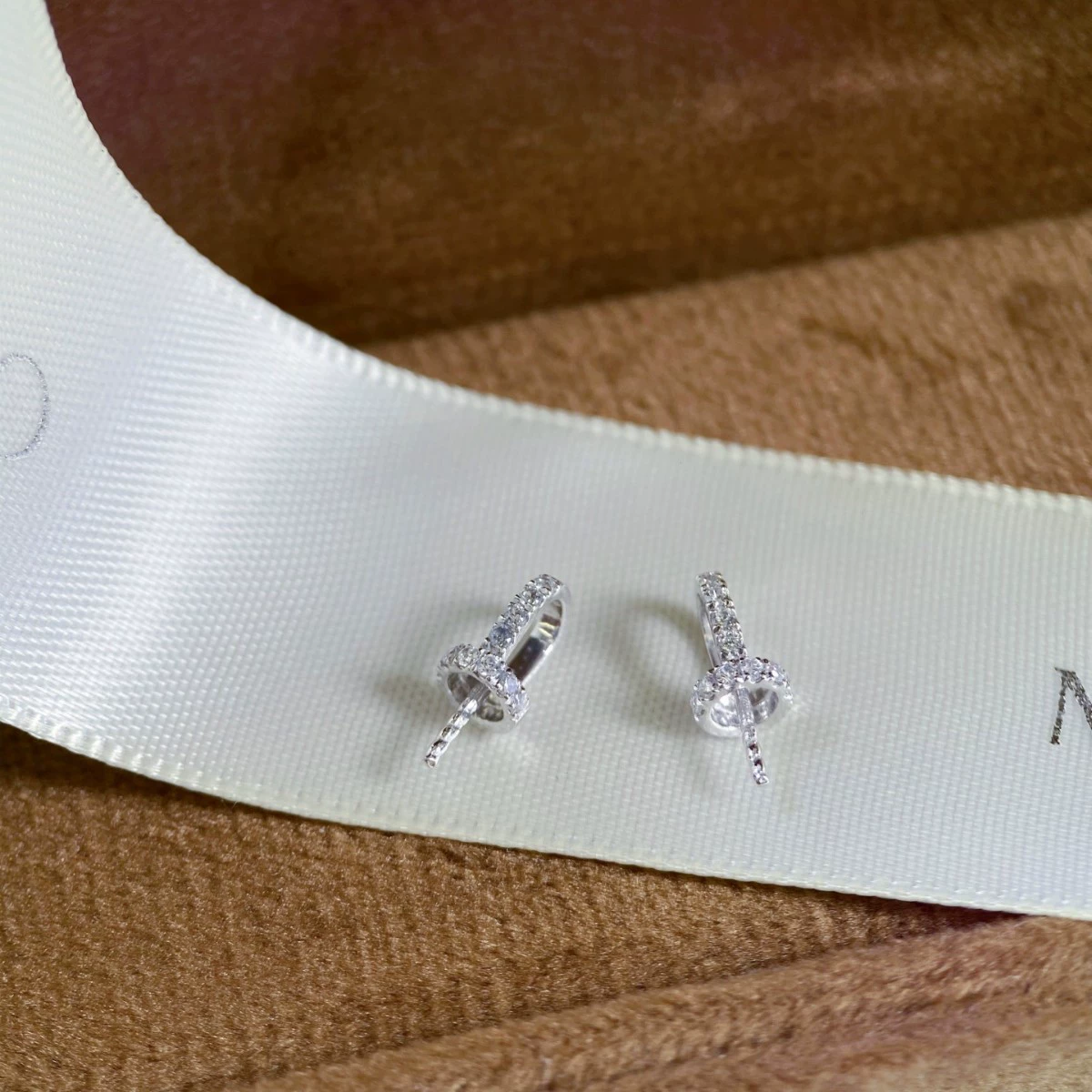 Платина Pt900 аксессуар классическая соска подвеска циркон инкрустация с шариками 10-11 мм без шариков без цепей