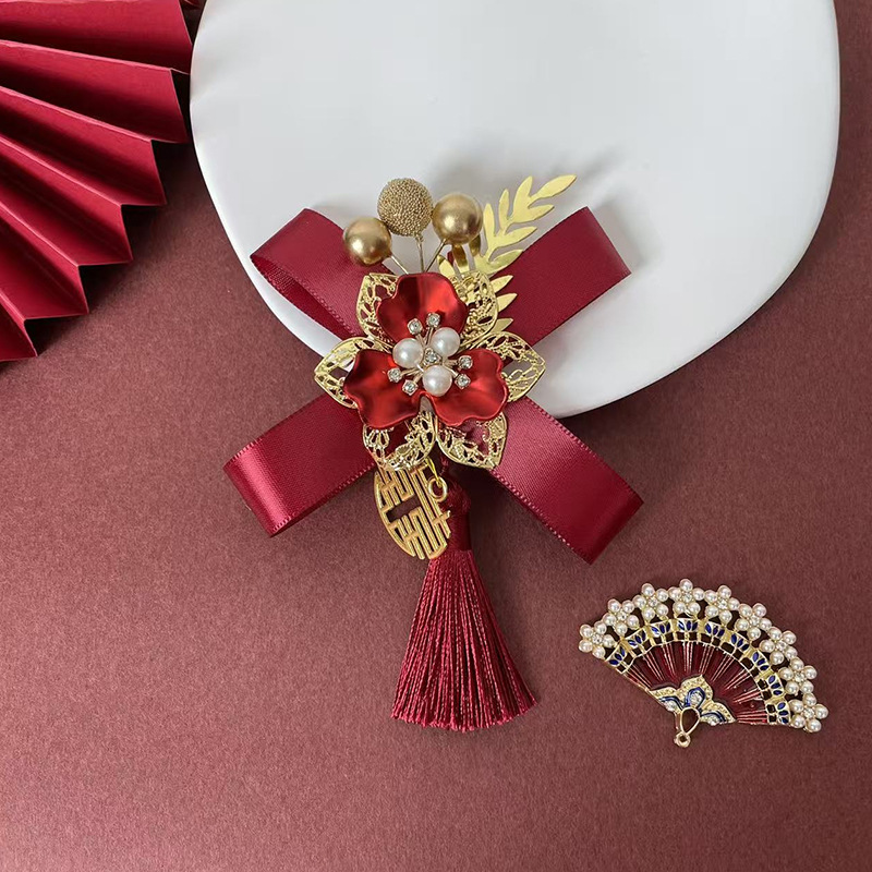 Broches de boda, flores de boda, flores de novia, un par de flores de alto nivel, un conjunto completo de artículos de boda.
