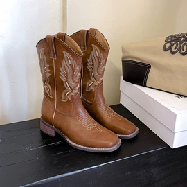 女式皮靴;女式休闲单鞋;女式时装单鞋