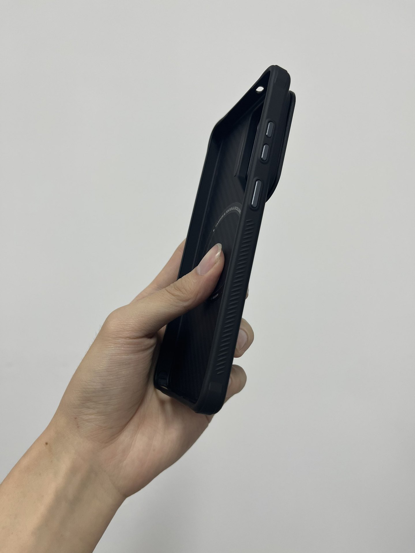 Ốp lưng NILLKIN cho Samsung Galaxy S26 Ultra chất liệu sợi aramid (Kevlar) có chân đế gắn ống kính, hỗ trợ nam châm MagSafe — Phiên bản từ tính siêu mỏng - Nắp kính trong suốt đen Samsung S26 ULTRA đen chi tiết 17