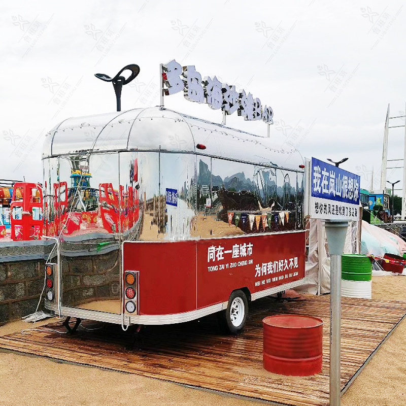 Vehículo de aire acondicionado móvil al aire libre Área escénica Ducha móvil Camper Punto escénico Punto escénico Pequeño remolque junto al mar Estación postal de RV
