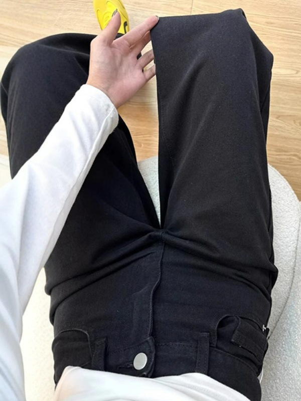高腰黑色微喇牛仔裤女秋季2025新款不贴腿修身垂感马蹄显瘦喇叭裤|undefined