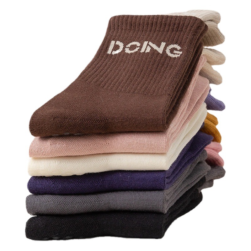 Calcetines de mujer calcetines de media pantorrilla calcetines de yoga engrosados calcetines de silicona de fitness antideslizantes de doble capa calcetines de marea de la boca medias de otoño e invierno bailando