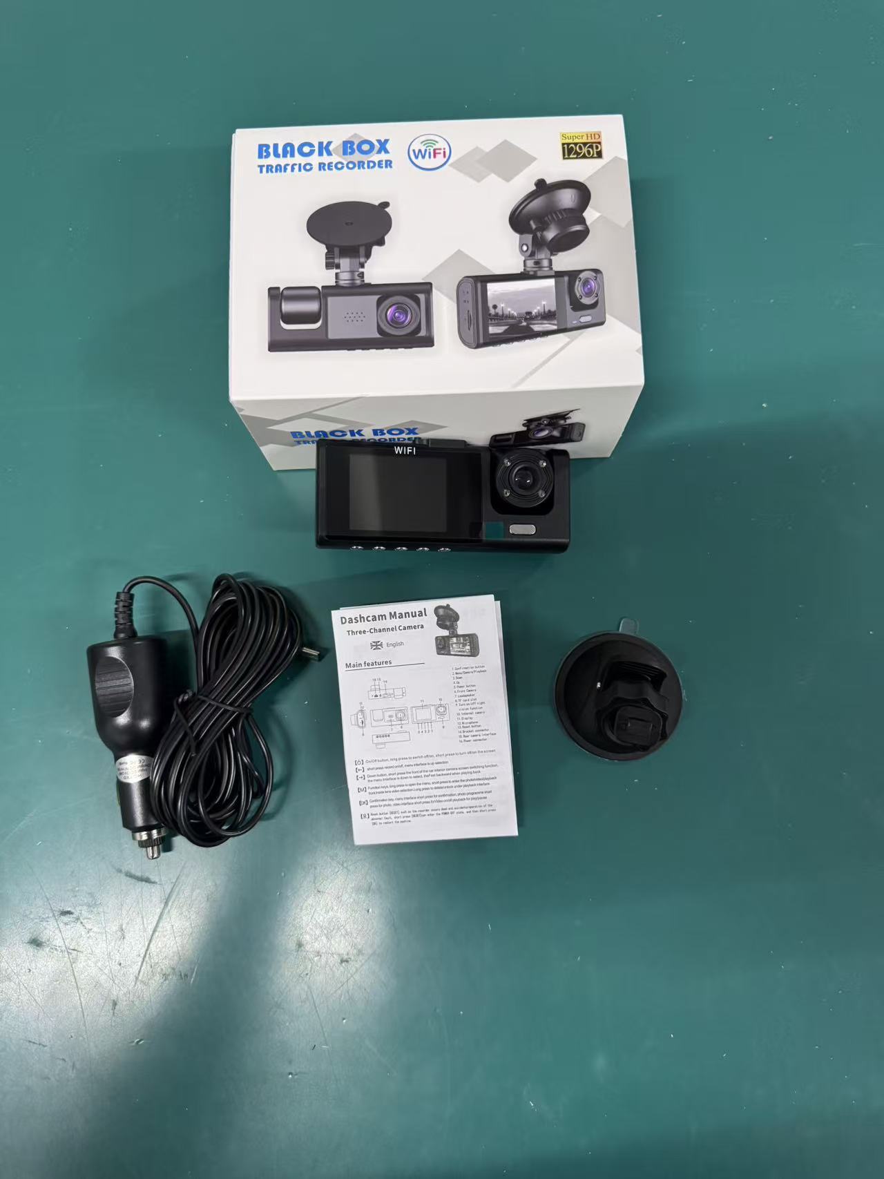 C309 Three-Lens Wifi Dash Cam with Automatic Collision Recording, Dual-Chamber Video Recording for Both Inside and Outside the Car