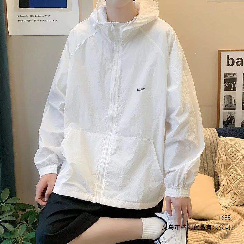夏季薄款防晒衣外套男潮流户外速干连帽衣服帅气防紫外线宽松风衣