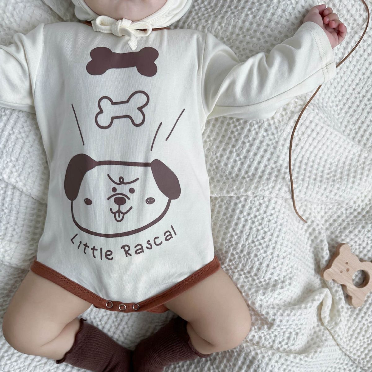 24 primavera estilo coreano bebé mono traje ins estilo cachorro impresión modelado mameluco bebé vaina con sombrero