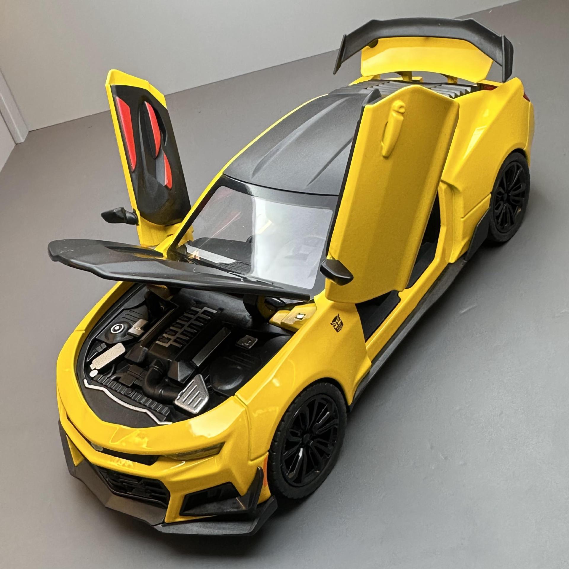 (A granel) de aleación inducida por el automóvil 1:24 Comero abejorro coche deportivo Tire hacia atrás con luz de sonido modelo de coche de juguete producto