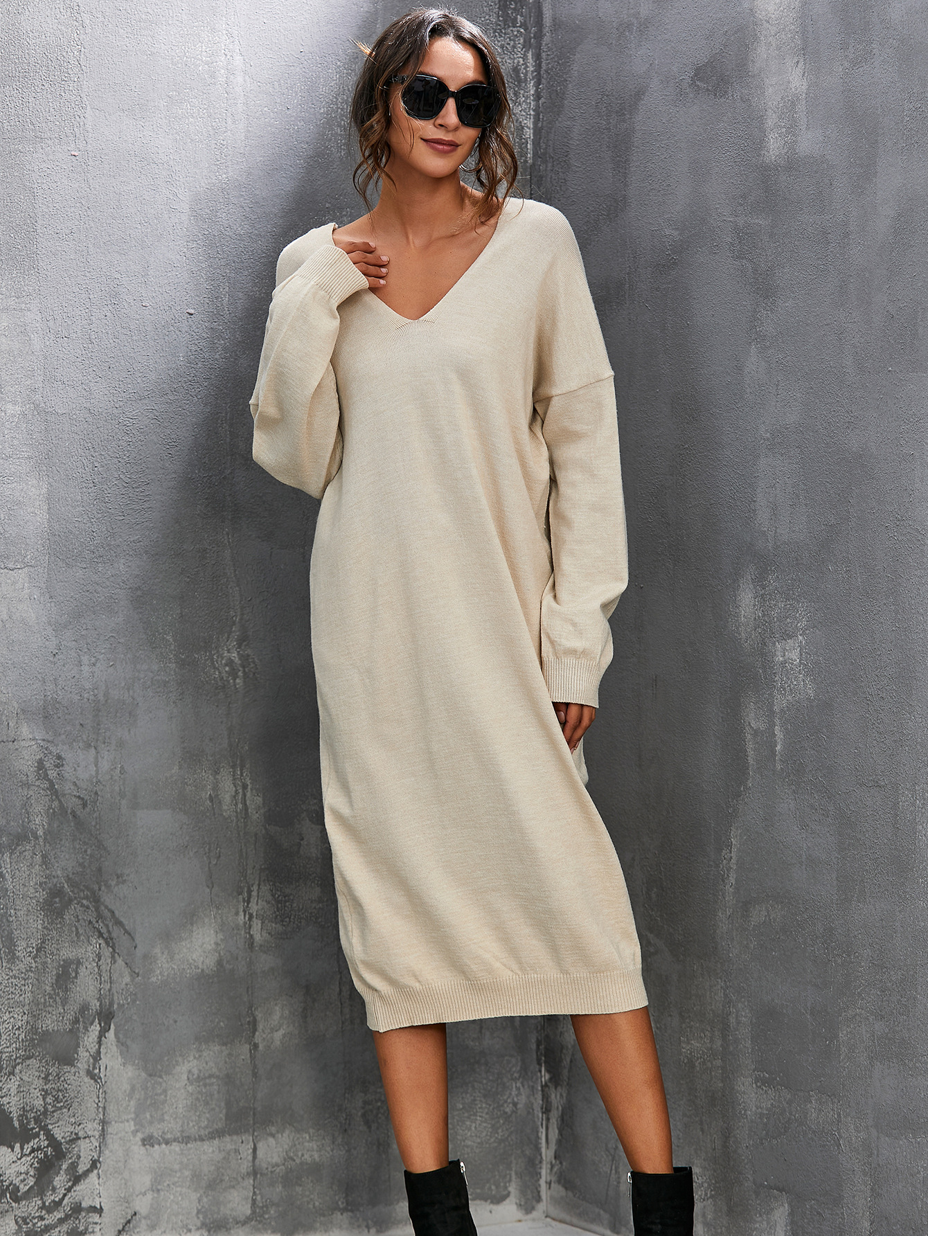 2021跨境新款V領(lǐng)寬松長(zhǎng)袖長(zhǎng)款長(zhǎng)袍式毛衣連衣裙女