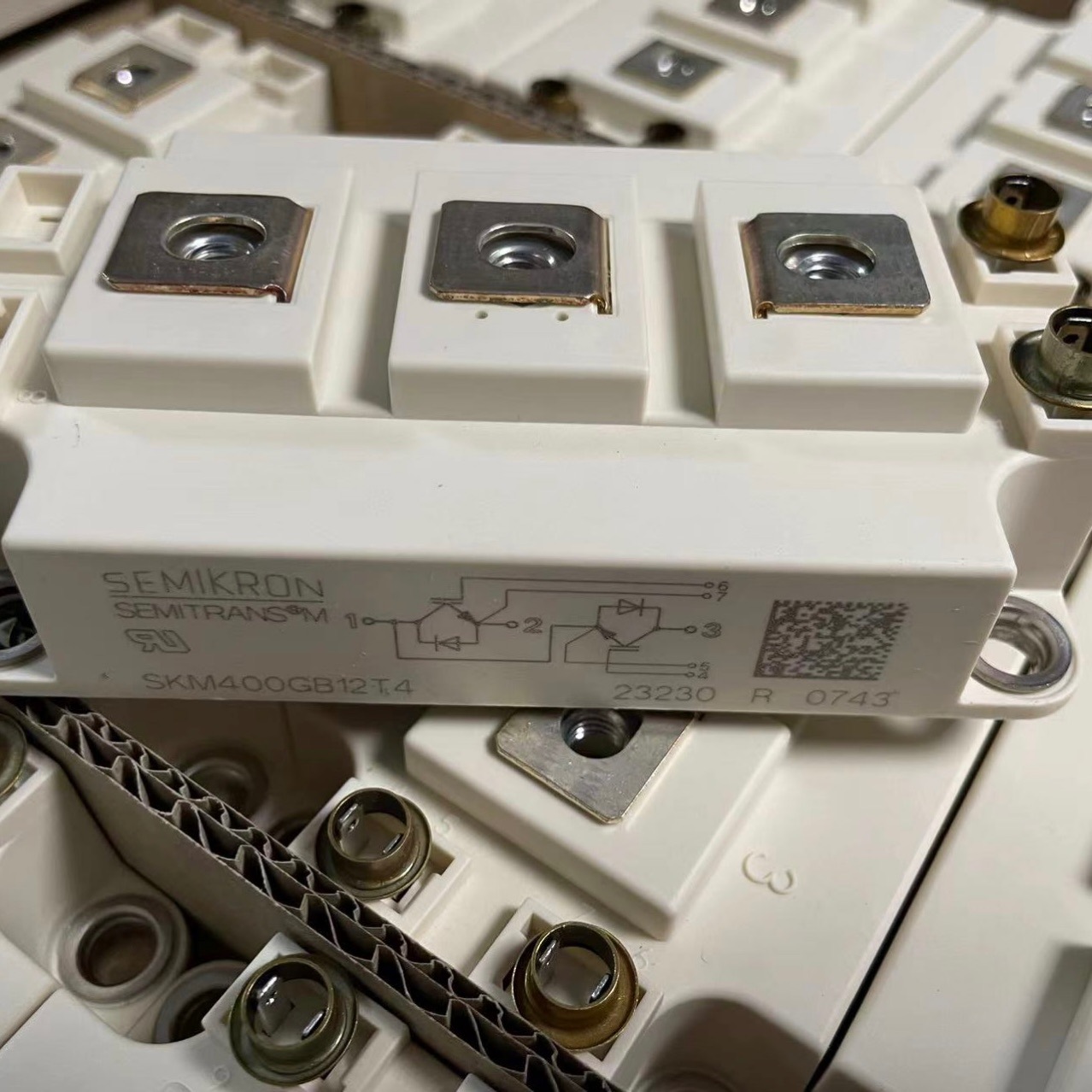 全新原装IGBT模块SKM400GB128D