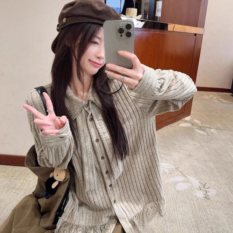 Vintage Lace Patchwork Long-Sleeve Knit Shirt for Women, 2025 Autumn and Winter New Style, Loose Design, Niche Shirt Top