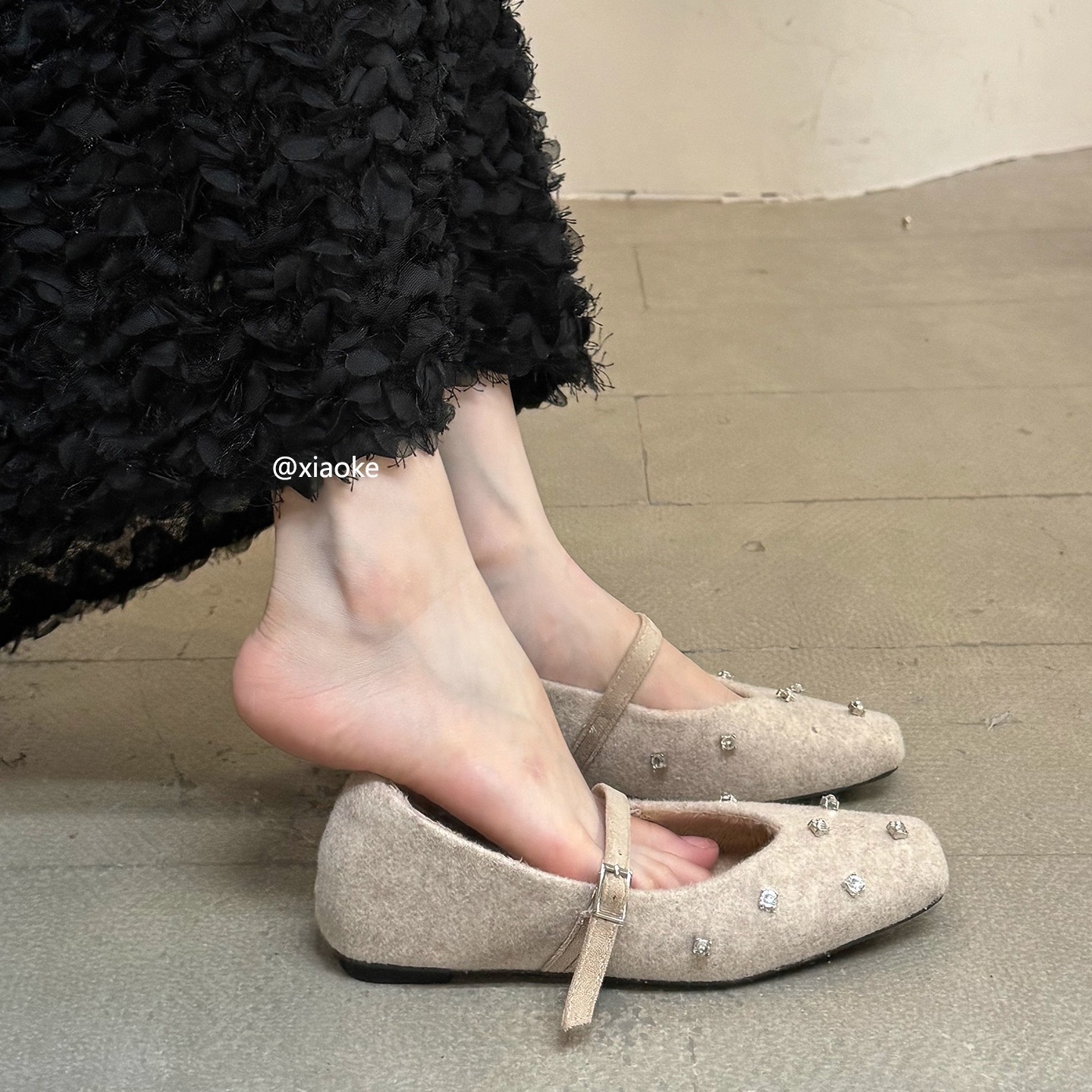 内增高方头花朵水钻加绒呢子毛毛鞋女外穿秋冬季气质玛丽珍单鞋子