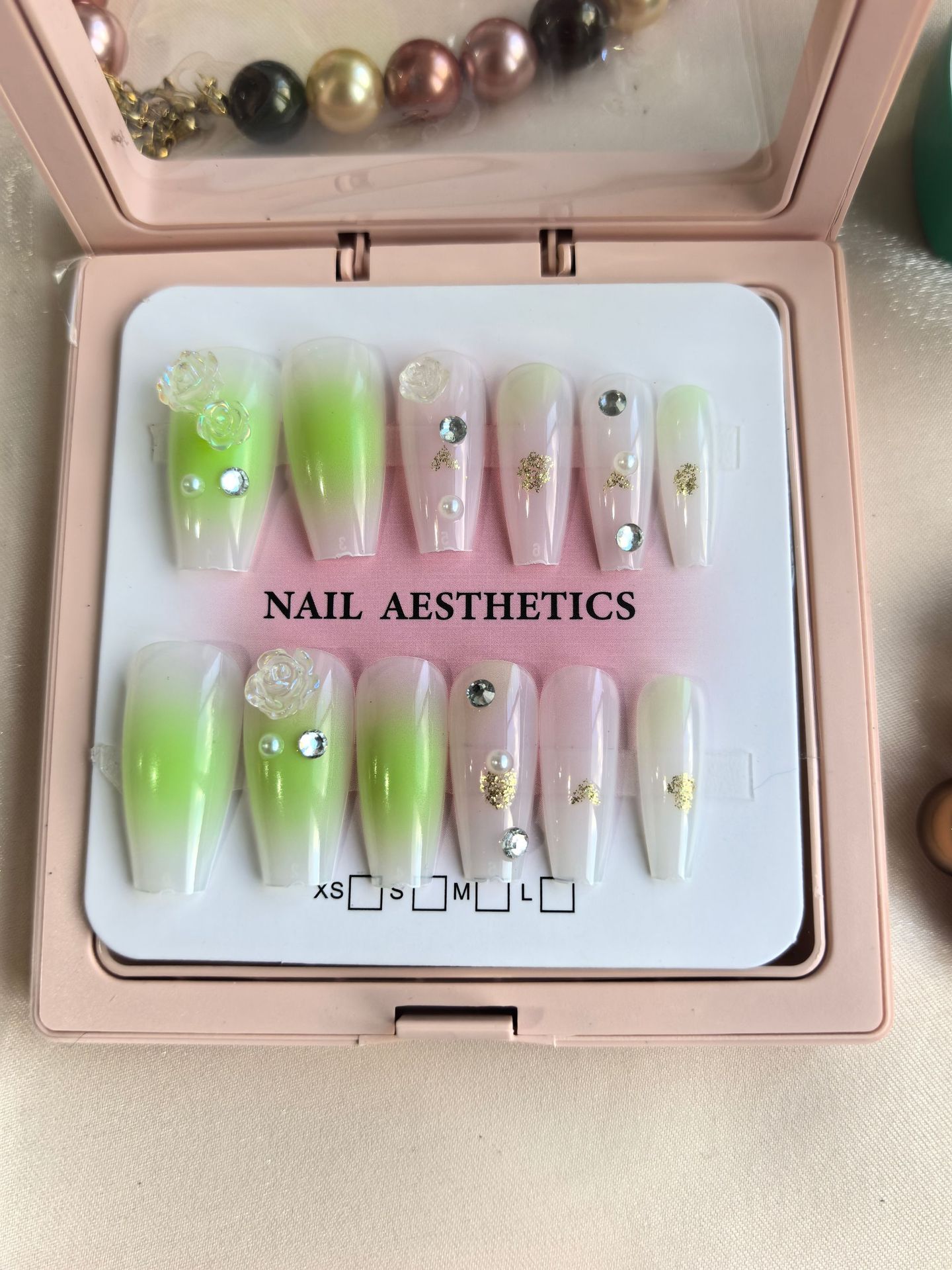 Caja de exhibición marco de fotos más taladro manicure suministro fuente de uñas DIY francés color delgado manicure falso salón al por mayor