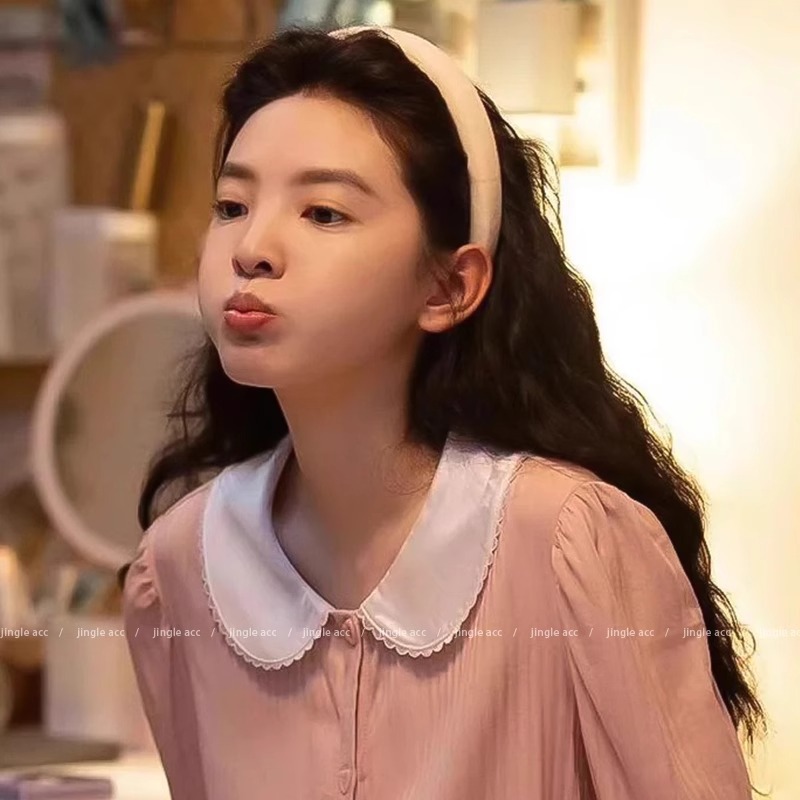 Zhang Ruonan el mismo estilo de banda de cabello para mujeres 2025 nuevo estilo de alta calidad de moda extranjera banda de cabello alta cabeza de lavado de la cara pinza de cabello toque