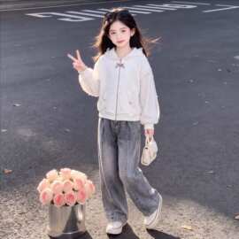 韩系中大童百搭牛仔裤韩系公主风蕾丝拼接兔耳外套女童两件套
