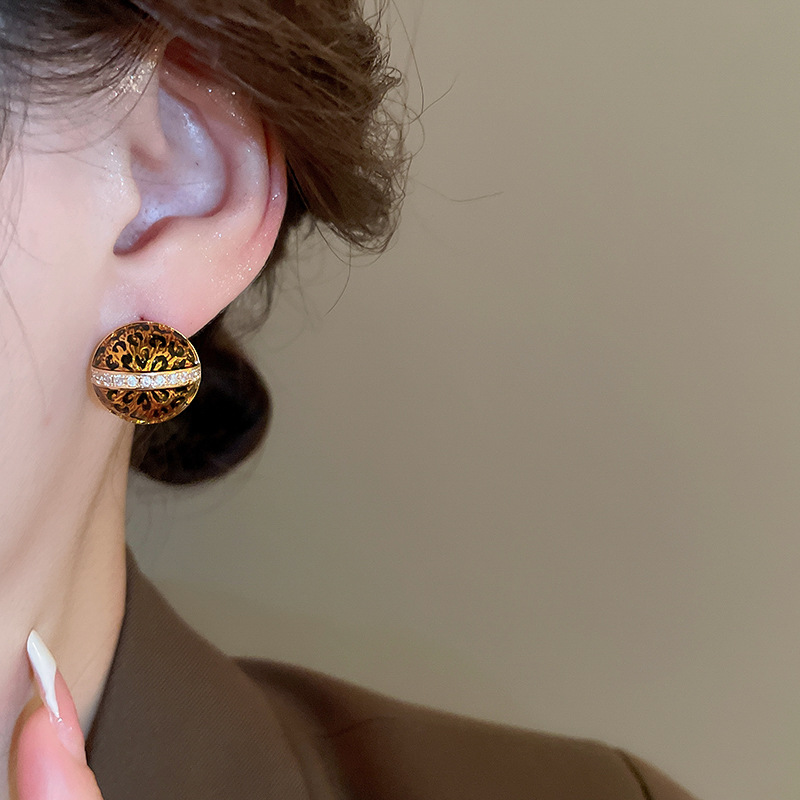 Boucles d'oreilles à clous géométriques à imprimé léopard en or véritable plaqué or haut de gamme, boucles d'oreilles rétro, boucles d'oreilles à la mode et au tempérament_voghion.com