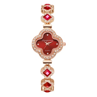 Live alloy four-leaf clover fashion decorative bracelet quartz watch emerald ladies watch women watch manufacturers wholesale