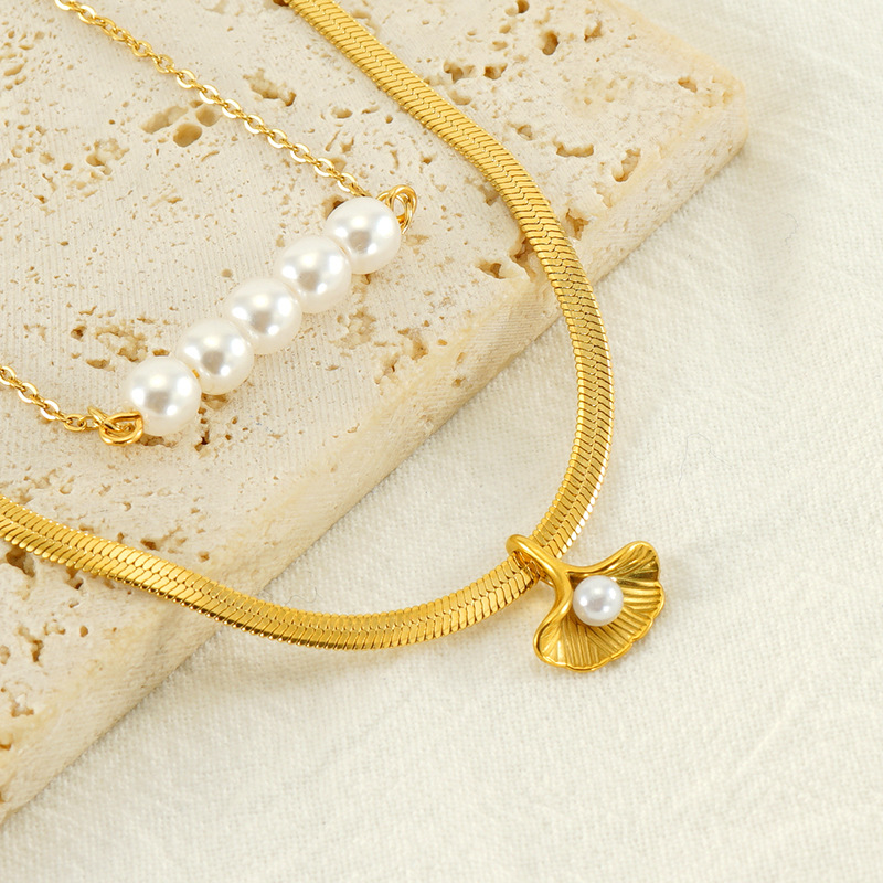 2023 nueva moda nicho collar simple doble capa apilada ginkgo hoja perla diseño sentido joyería collar al por mayor