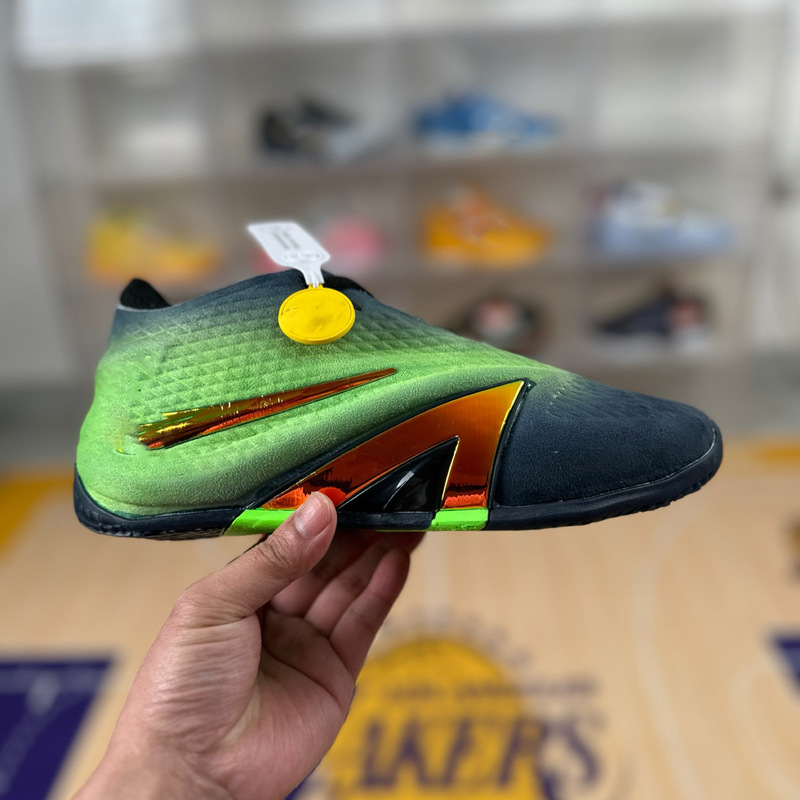 Pure Original Morant 4th Generation Nightmare Black-Green Basketball Shoes JA4 Gradient Laser Reflective Practical Basketball Shoes Men's Trendy Shoes Pure Original Morant 4th Generation Nightmare Black-Green Basketball Shoes JA4 Gradient Laser Reflective Practical Basketball Shoes Men's Trendy Shoes