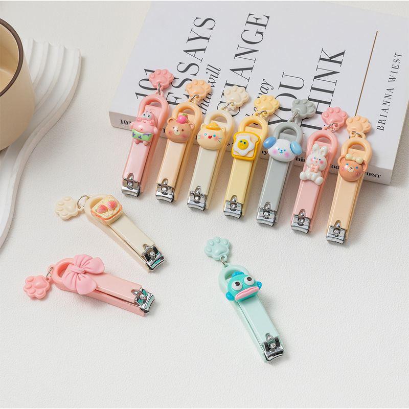 Anti-Splash Cat Paw Pendant Nail Clipper Portable Nail Scissors Stainless Steel Creative Small Cartoon Nail Art Tool Anti-Splash Cat Paw Pendant Nail Clipper Portable Nail Scissors Stainless Steel Creative Small Cartoon Nail Art Tool