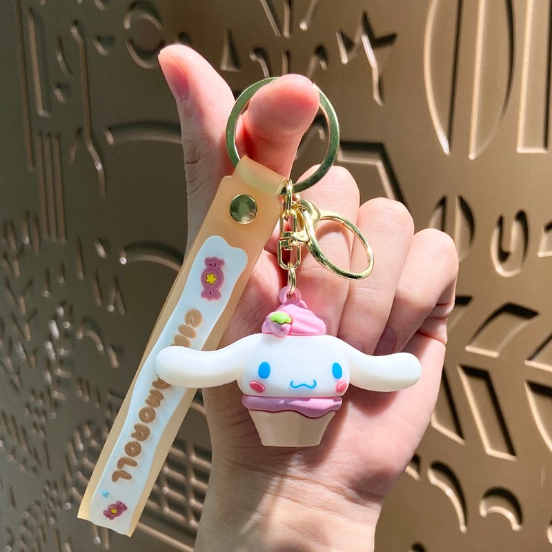 Llavero de dibujos animados de Sanrio con diseño de perro de orejas grandes, colgante, adorno de llavero de Kuromi, artículos pequeños, pequeño regalo