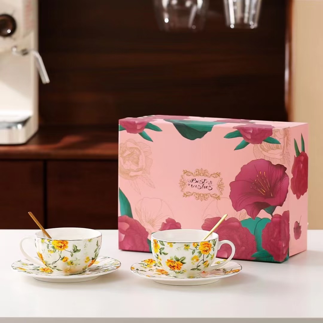 Gran por mayor taza de café europea para mujeres pequeñas lujosas caseras simples elegantes lindas pequeñas frescas tazas de té de cerámica plato