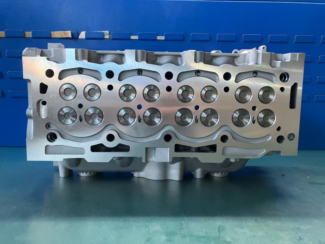 cylinder head assy 908497 908997 1609073180 1864346-阿里巴巴