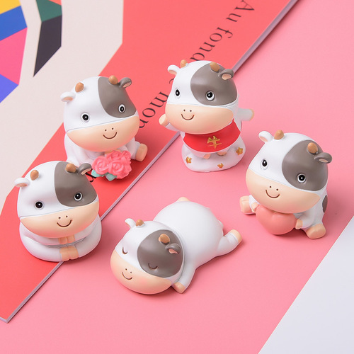 Cute cartoon resin crafts cute cow ornaments Year of the Ox gift creative mini gift car decoration