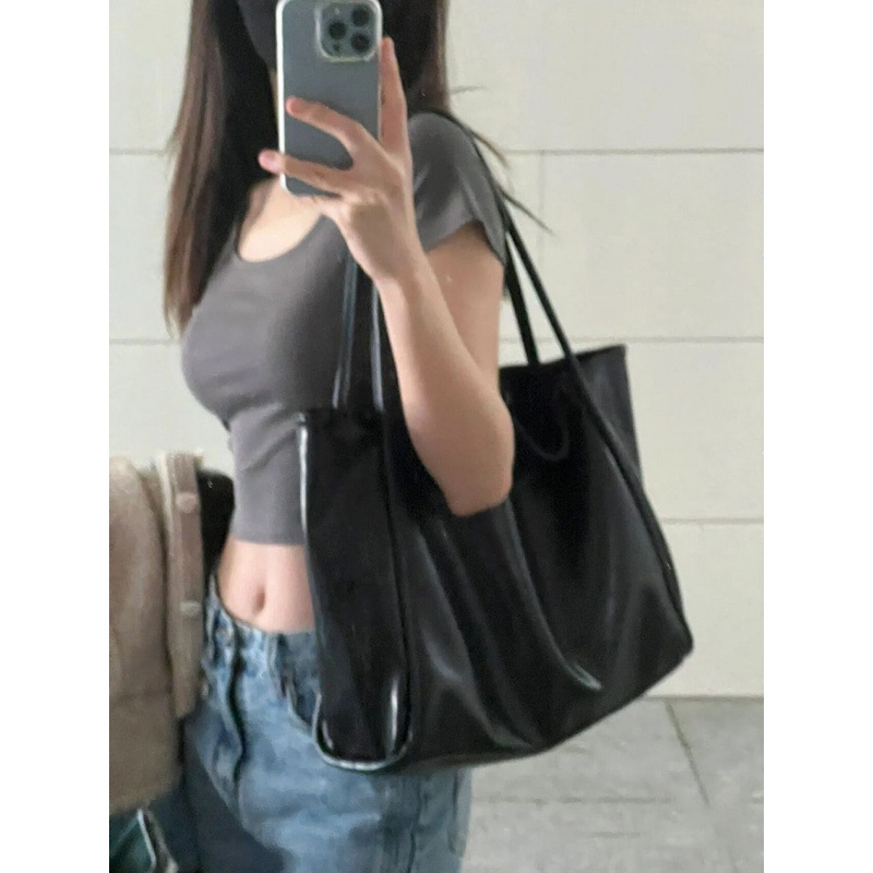秋冬包包女2025手提质感大容量托特包小众设计单肩腋下包通勤批发