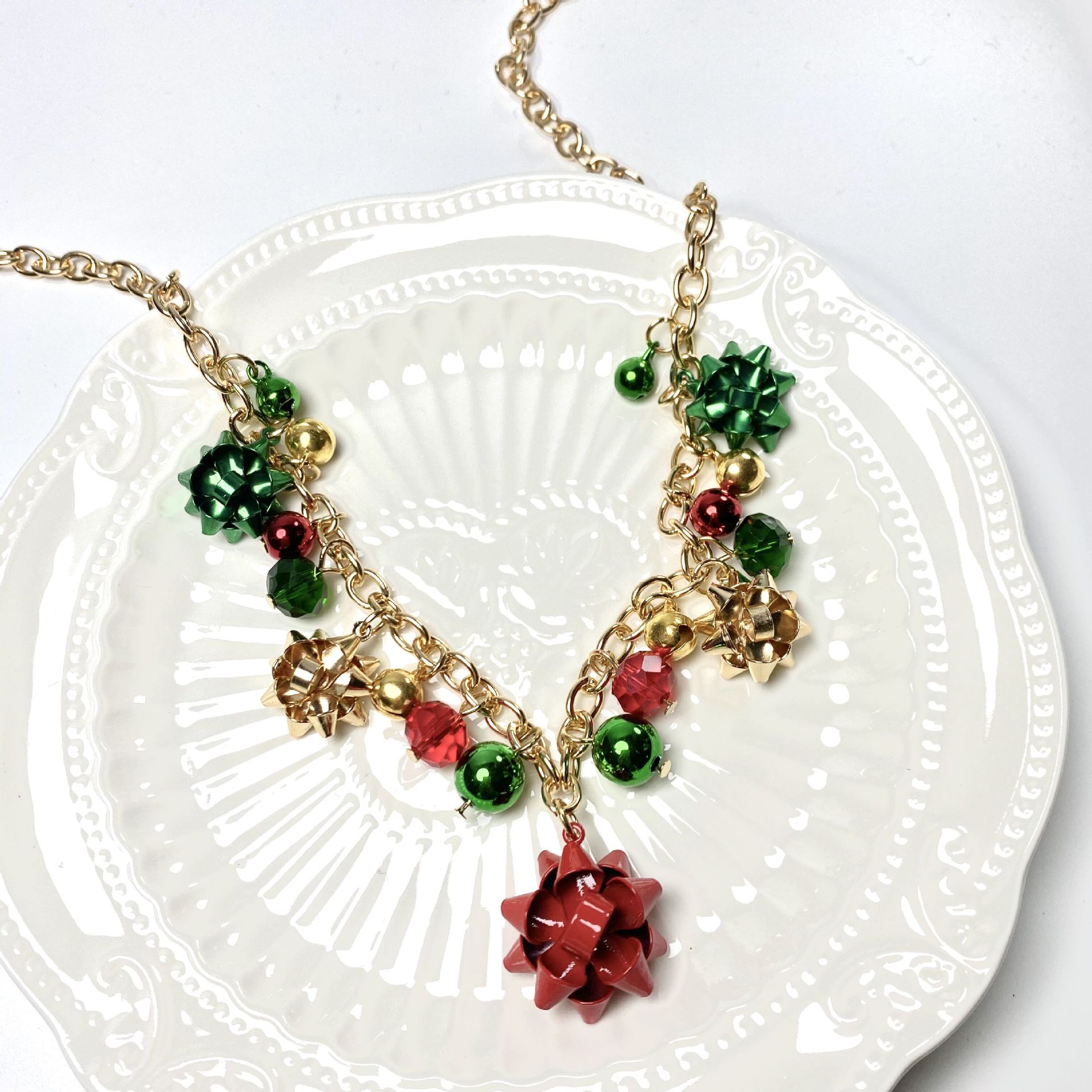 65g Weight Costume Props Event & Party Supplies Necklace Classification Daily Occasion Alloy Material Christmas Festival Flower Pattern Women'S Gender Plating Design Fashion Style Fashion Flower Alloy Plating Women's Necklace 无