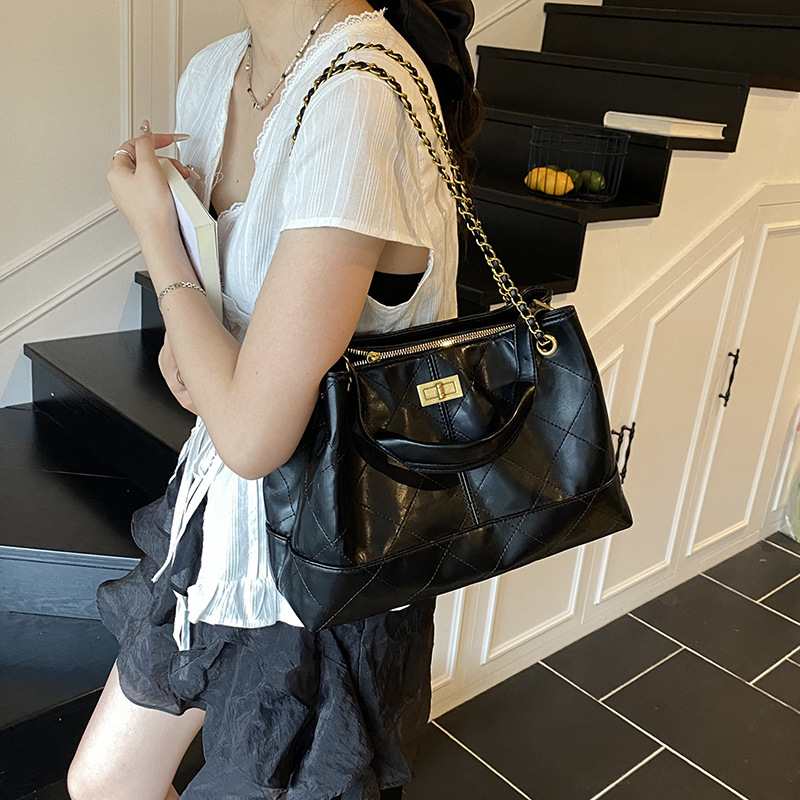 Bolso de textura transfronteriza 2025 nuevo bolso de cadena bolso de hombro con bordado de rombo bolso de mensajero de gran capacidad mujer