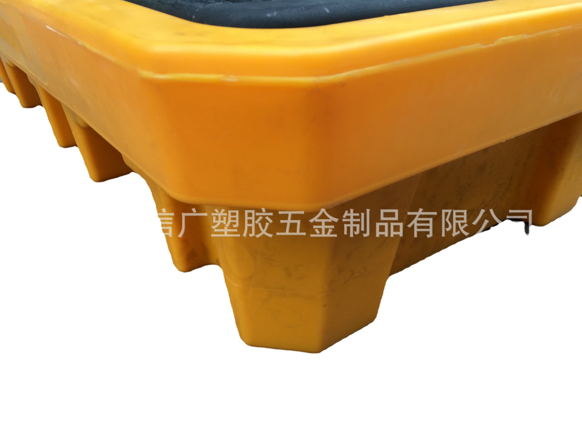 深圳工厂专业生产高密度聚乙烯吹塑防漏卡板 4桶防盛漏熟料