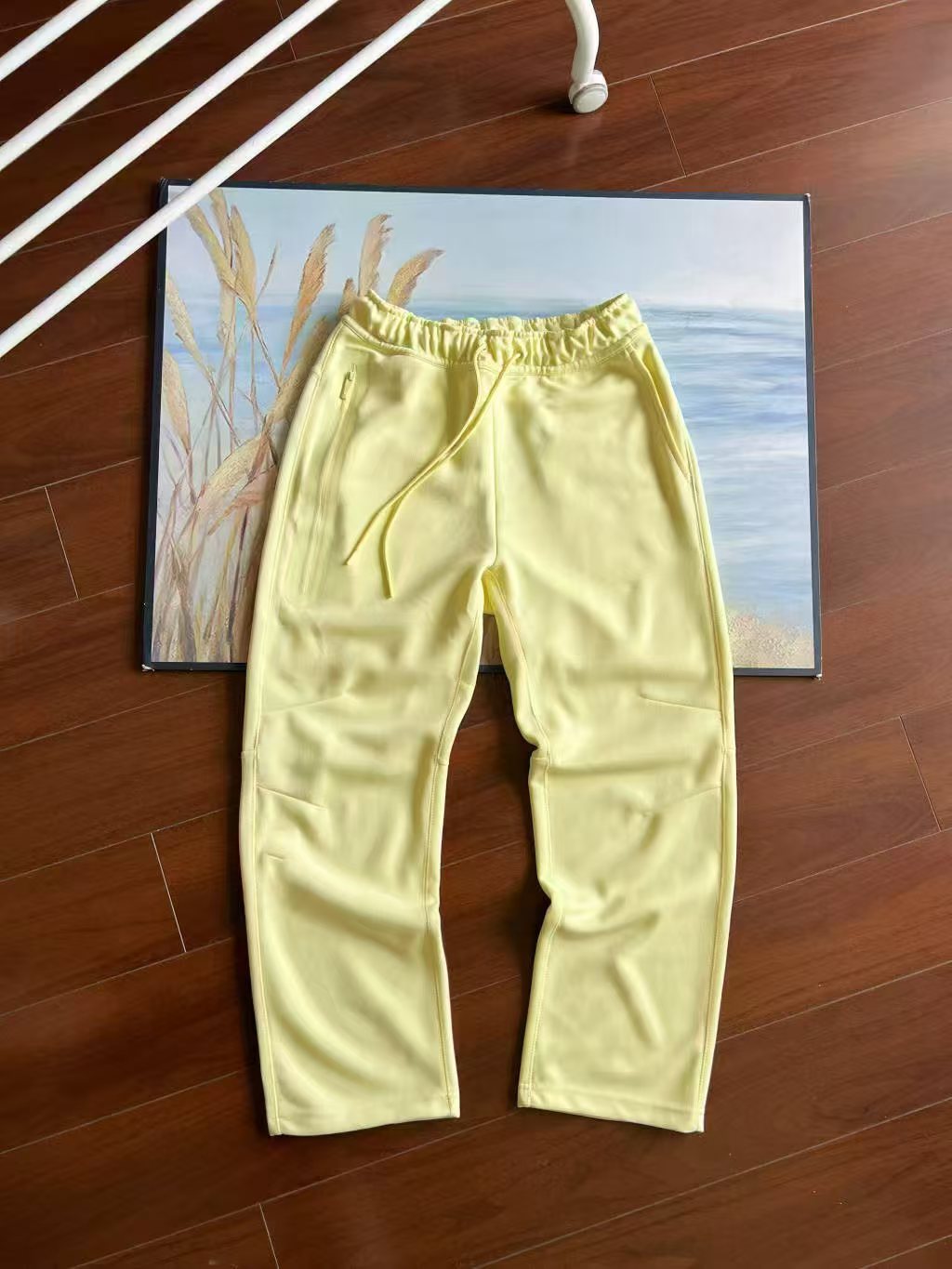 Pantalones amarillos