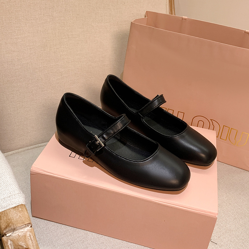 Pequeño aumento de altura de 5cm zapatos de ballet con cabeza cuadrada con boca superficial Retro Mary zapatos raros para mujeres verano 2025