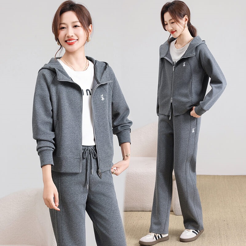 JS new fashion casual sporty cardigan hoodie set for women, 2026 early autumn new collection, featuring a straight-leg jacket and pants JS new fashion casual sporty cardigan hoodie set for women, 2026 early autumn new collection, featuring a straight-leg jacket and pants