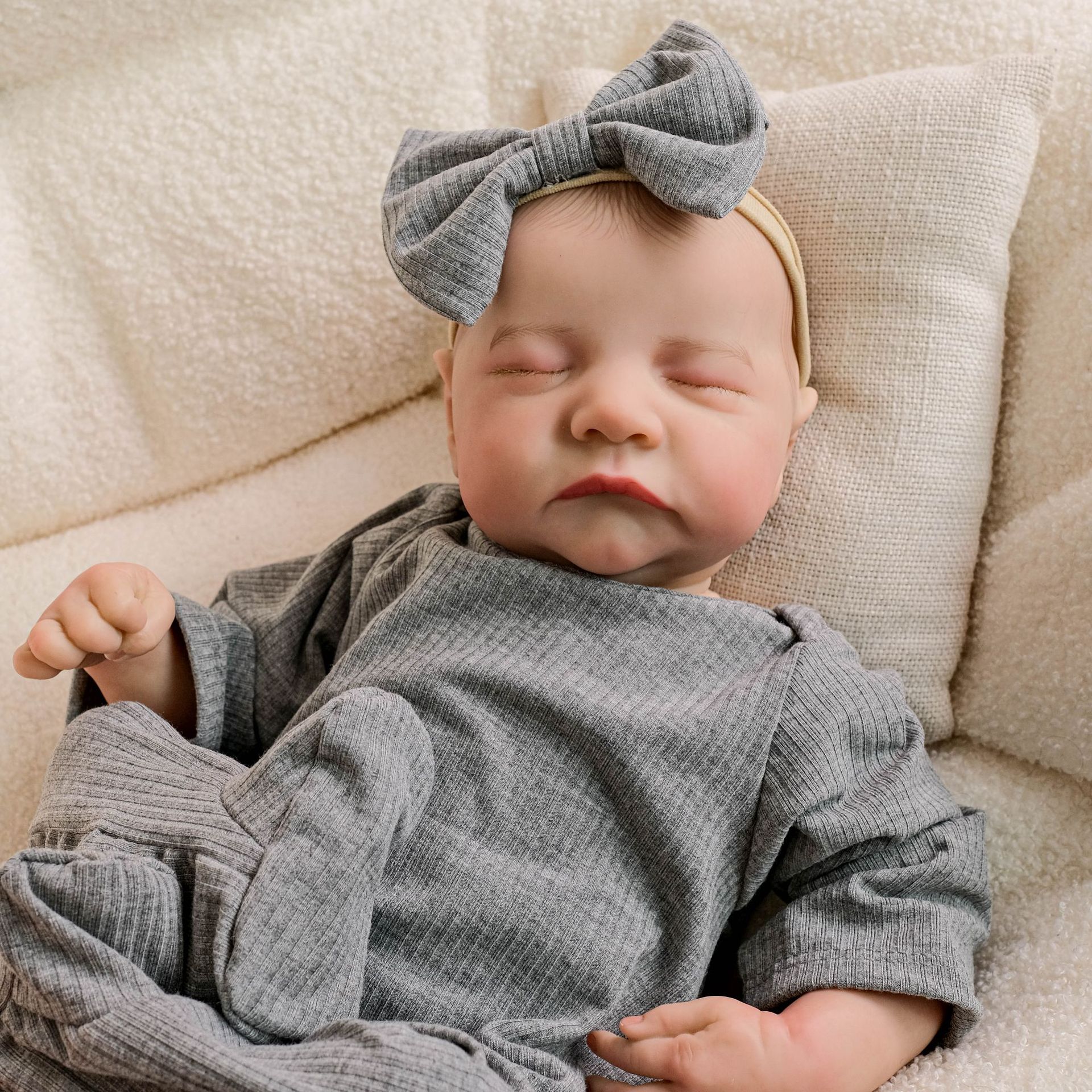 18 pulgadas reborn Levi Grey Jumpsuit lindo simulación muñeca renacida suministro de comercio electrónico transfronterizo