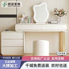 �F�����s���y̨������ʽ���y̨���gһ�w��̨�߼����yƷ�����ռ{