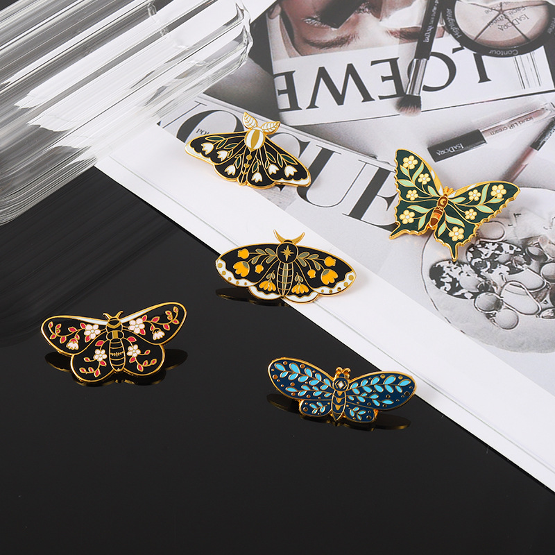 Fashion Animal Butterfly Alloy Stoving Varnish Unisex Brooches display picture 4