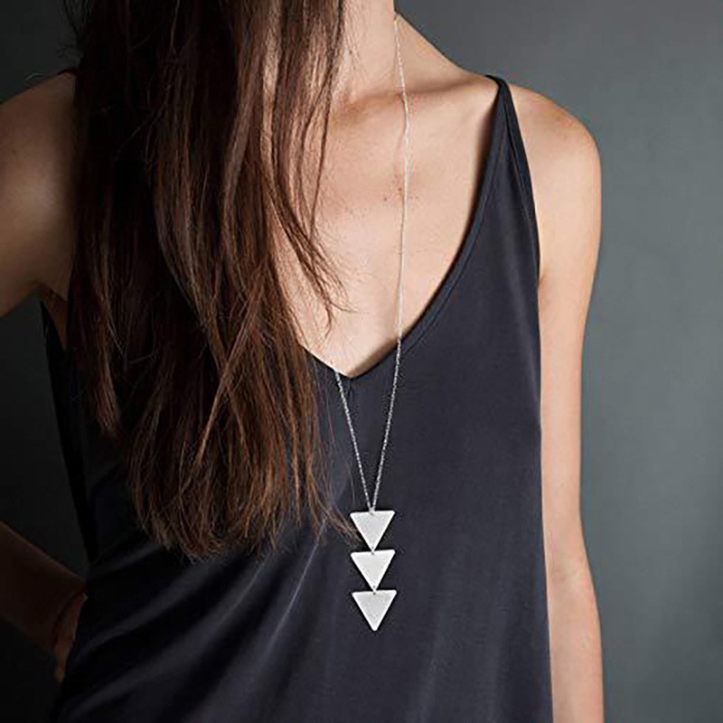 Style Simple Triangle Alliage Le Cuivre Placage Femmes Pendentif Sautoir display picture 1