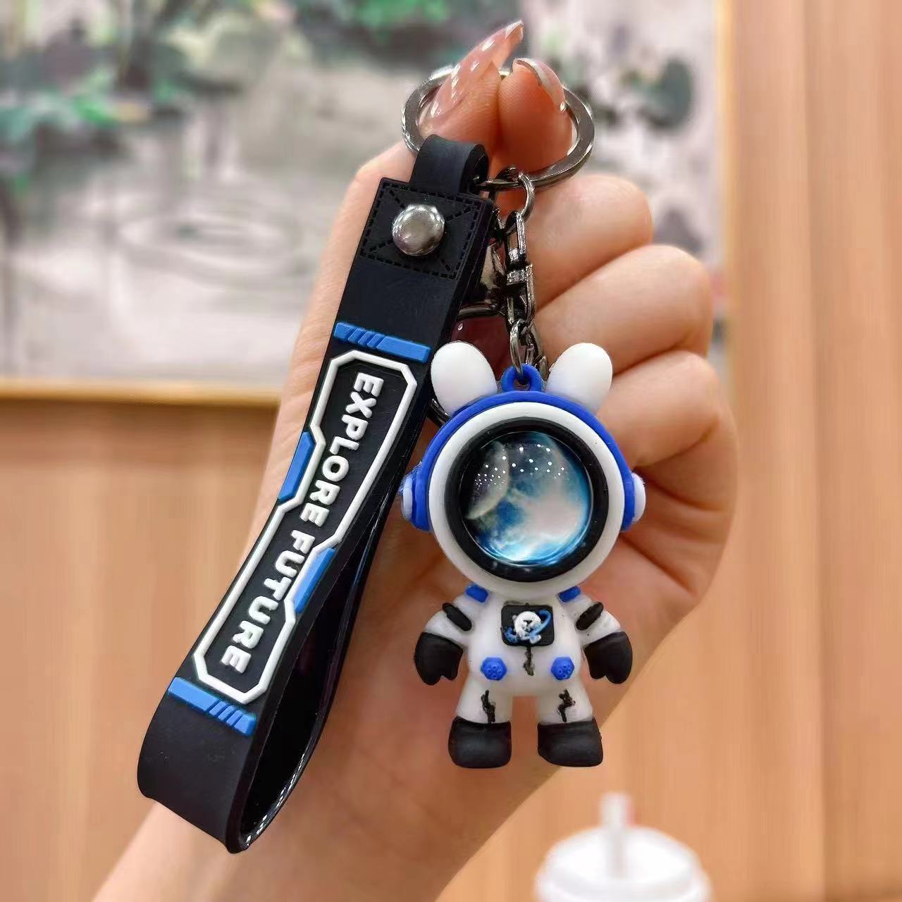 Caricatura violenta oso colgante llavero de PVC colgante llave de goma blanda juegos de videojuegos de muñeca ciudad pequeño regalo pequeño regalo