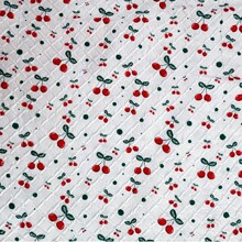 春亚纺压花涤纶菱形格超声波PU复合面料压纹衣服帽子立体菱格压纹