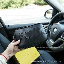 F迪男包相机包斜挎包单肩包手拿包休闲包图片实拍